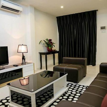 Ipoh Apartment Екстер'єр фото